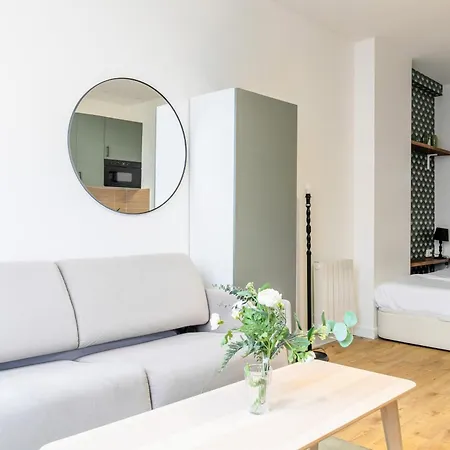 Apartament Enjoy In A Lovely Nest With Modern Design Paryż