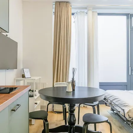 Apartment Enjoy In A Lovely Nest With Modern Design