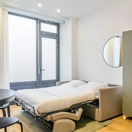 Enjoy In A Lovely Nest With Modern Design